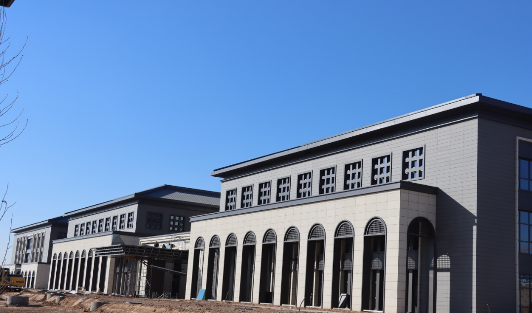 一線生產(chǎn)忙 不負(fù)好春光